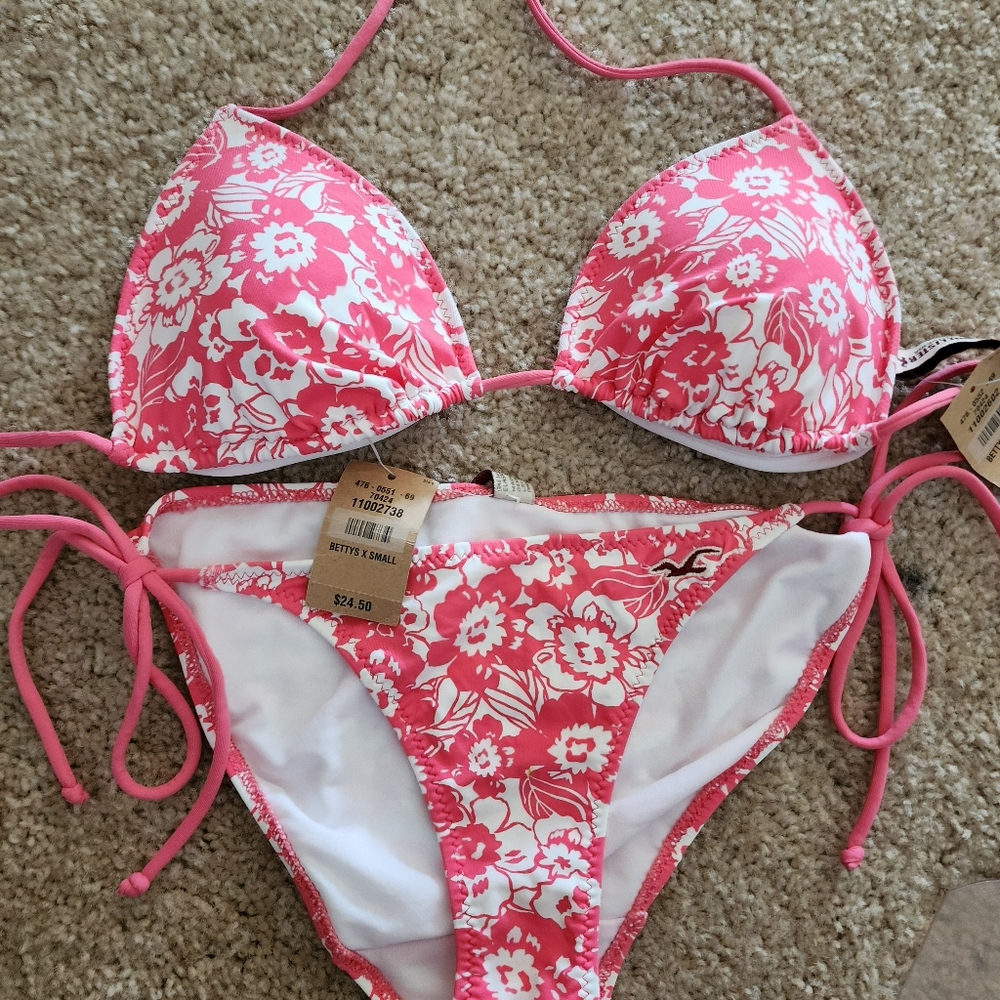 Hollister bathing suit-Never worn